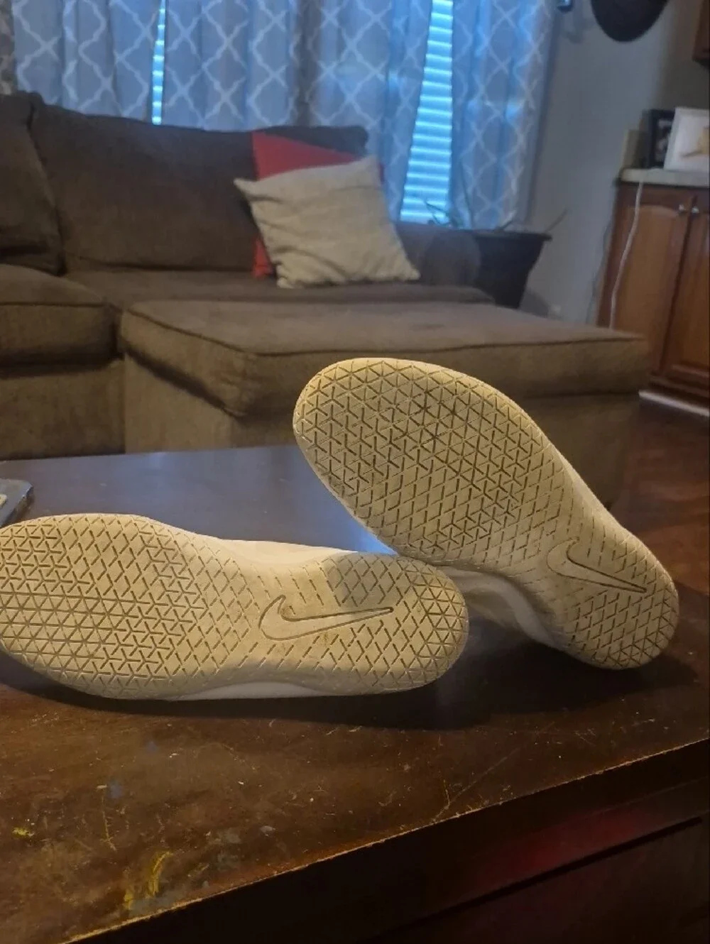 Nike Sideline IV  Womens Size 10